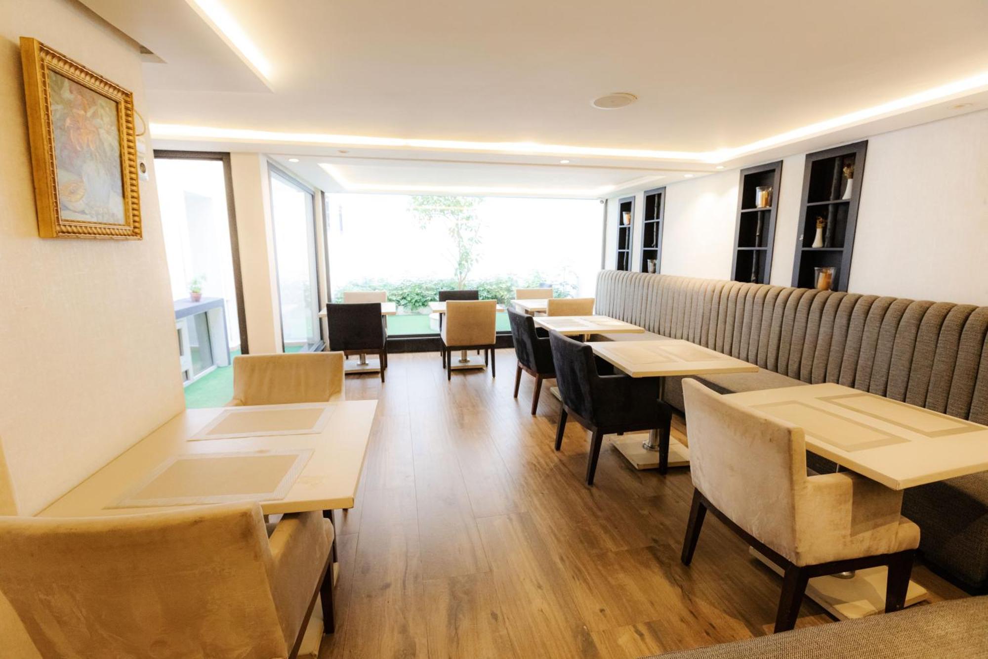 Windsor Hotel City Center คาซาบลังกา ภายนอก รูปภาพ